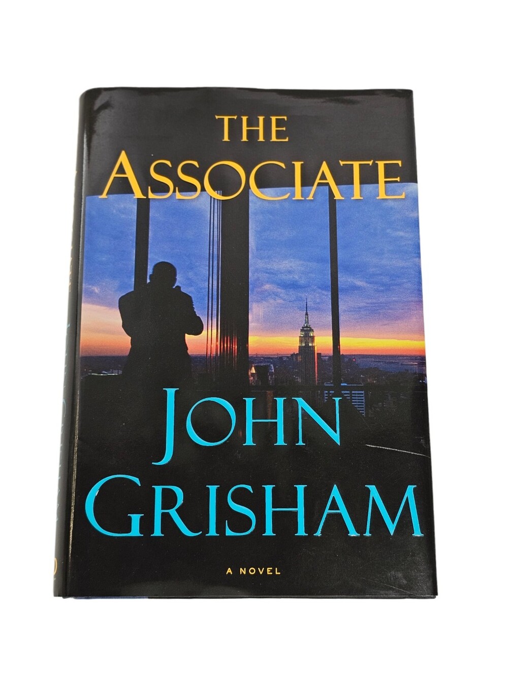 Signed John Grisham The Associate Hardcover First Edition 1st Printing 2009 DJ